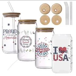 Vasos de cristal con pajita y tapas de bambú 