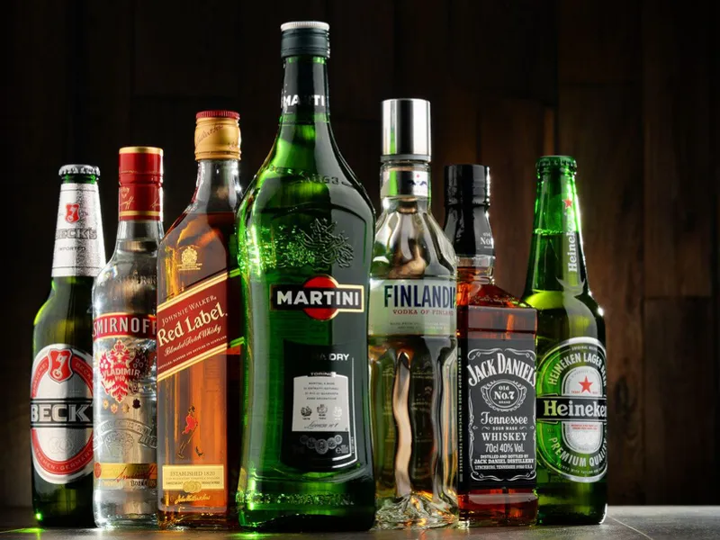 BEBIDAS ALCOHÓLICAS 