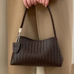 Bolso de Hombro Marrón con Textura L15-54UC