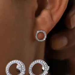 Elegantes aretes redondos de circonita de plata esterlina 925