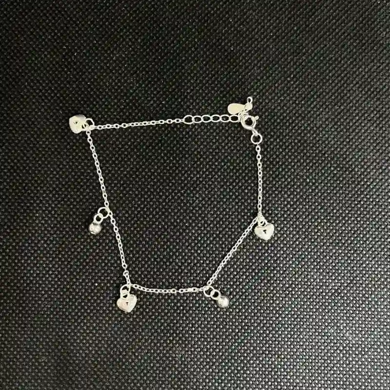 Manilla sencilla de corazones y cerraduras