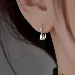 Pendientes de moda dulce S925 plata esterlina con diseño de tulipán. 