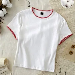 Pullover blanco con borde rojo L1048