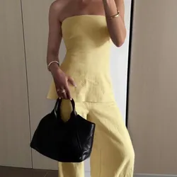 Set de 2 piezas top sin hombros y pantalones unicolor