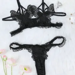 Set de lencería con diseño de mariposa