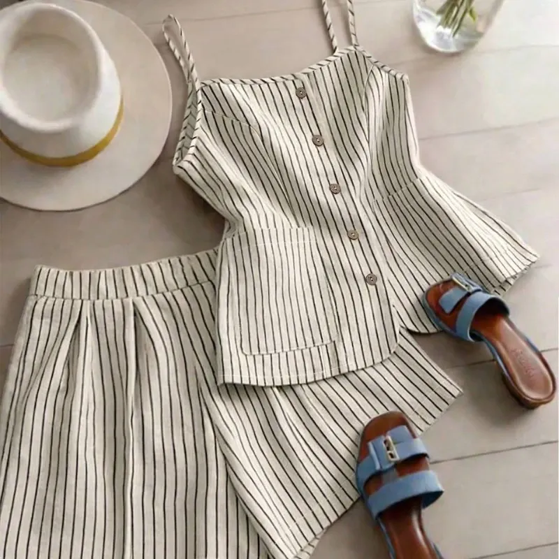 Set de top y shorts con estampado de rayas L15-14