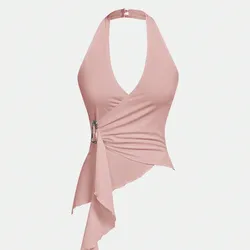 T op de  rantes ajustado con hebilla metálica y bajo asimétrico