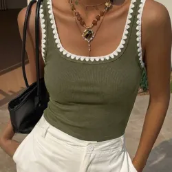 Top tank con borde en contraste L1042