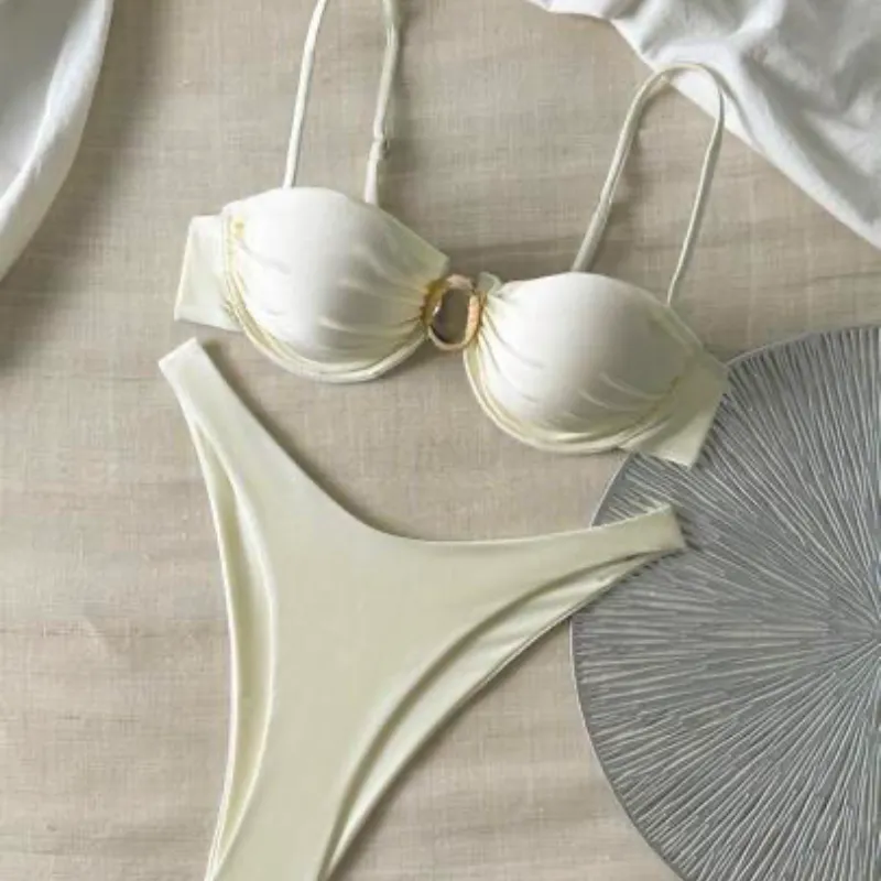 Traje de baño con top de tirantes finos 