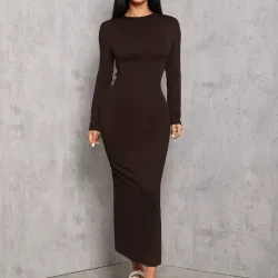 Vestido de manga larga unicolor con cintura plisada