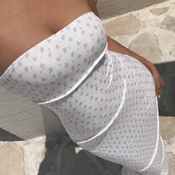 Vestido femenino ajustado con estampado floral