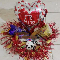 Cajita plástica de corazón con globo