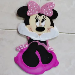 Minnie sentada