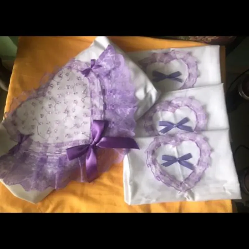 🐨 Sábana con 3 fundas bordado violeta 