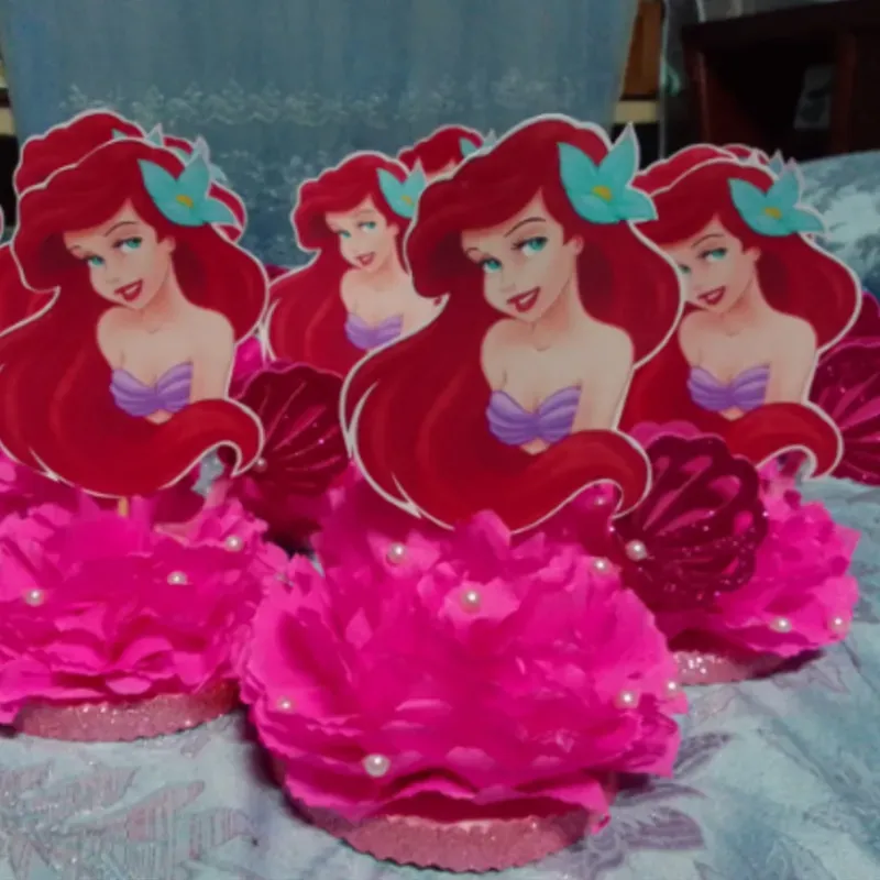 Centro de mesa personalizado con base de creppe