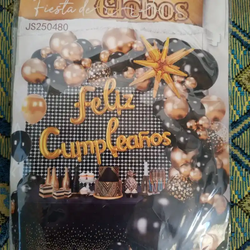 Kit de decoración Dorado y negro (60 artículos)