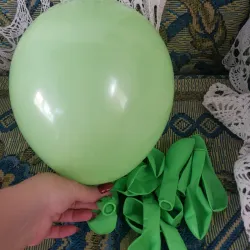 Globo verde claro 9"