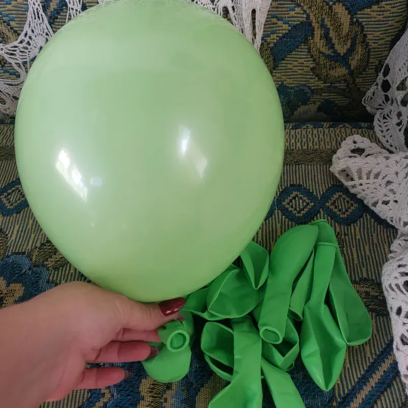 Globo verde claro 9"