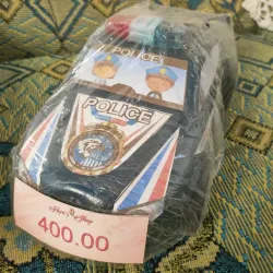 Carro policía mediano