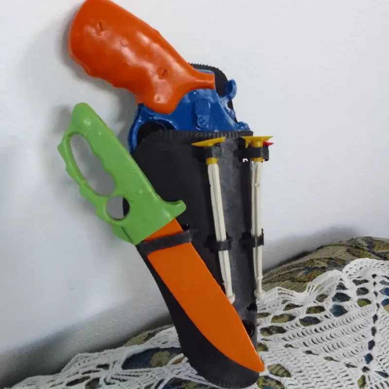 Juego vaquero (funda con revolver, 3 balas y cuchillo)