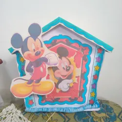 Piñata casita Mickey