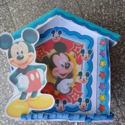 Piñata casita Mickey