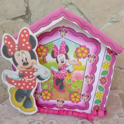 Piñata casita Minnie Mouse 