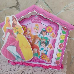 Piñata casita Princesas 
