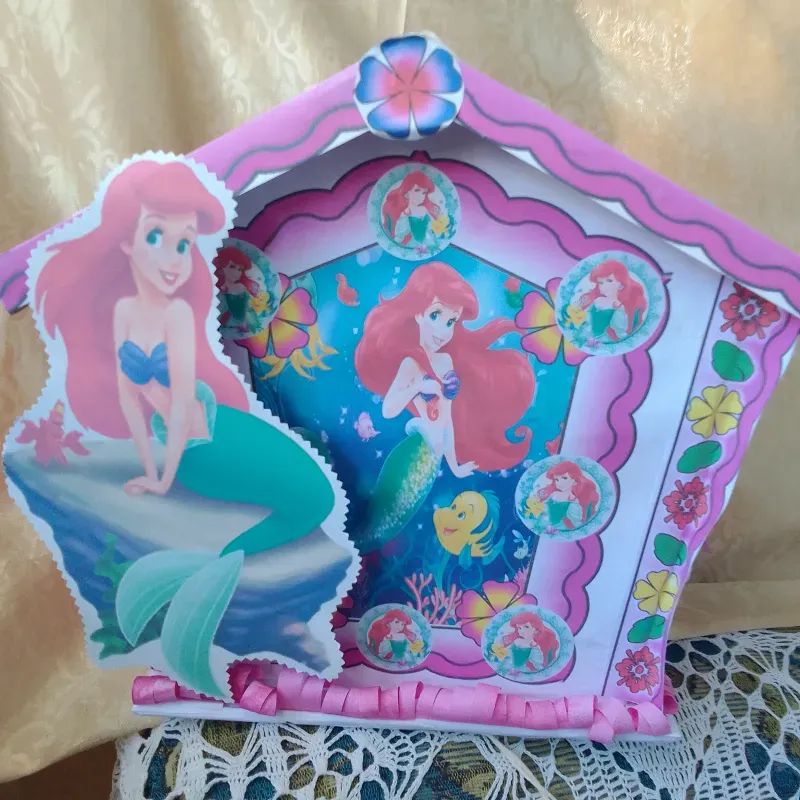 Piñata casita Sirenita Ariel 