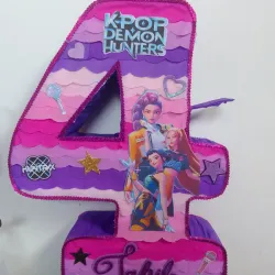 Piñata de Número con nombre de foami 