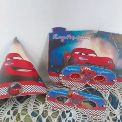 Set 10 gorros y 10 gafitas McQueen 