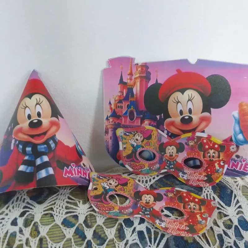 Set 10 gorros y 10 gafitas Minnie Mouse 