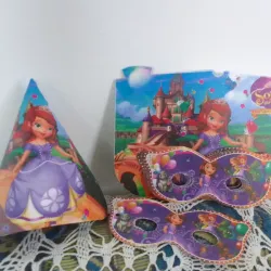 Set 10 gorros y 10 gafitas Sofía 