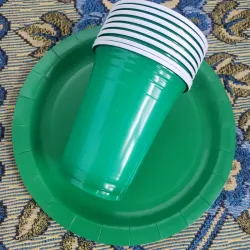 Set para buffet original verde (8 vasos y 8 platos)