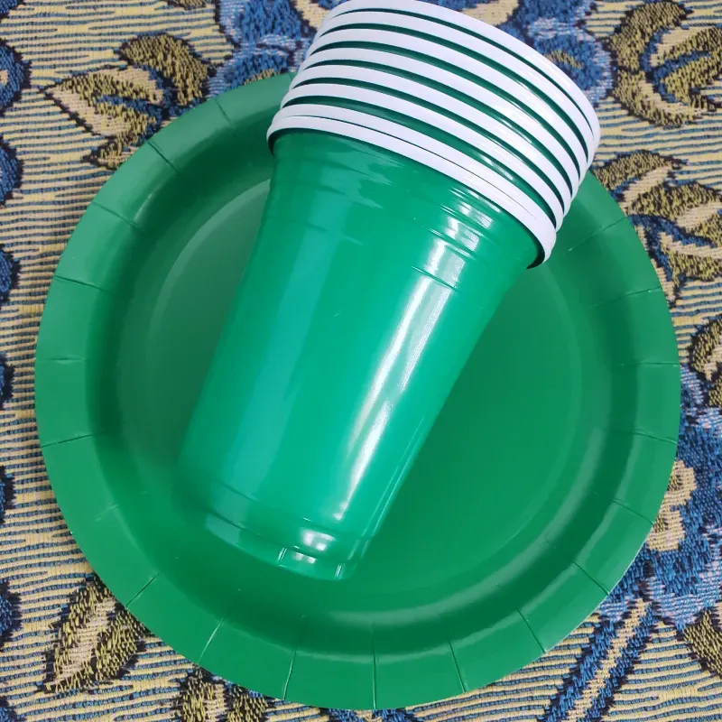 Set para buffet original verde (8 vasos y 8 platos)