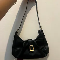 Cartera negra