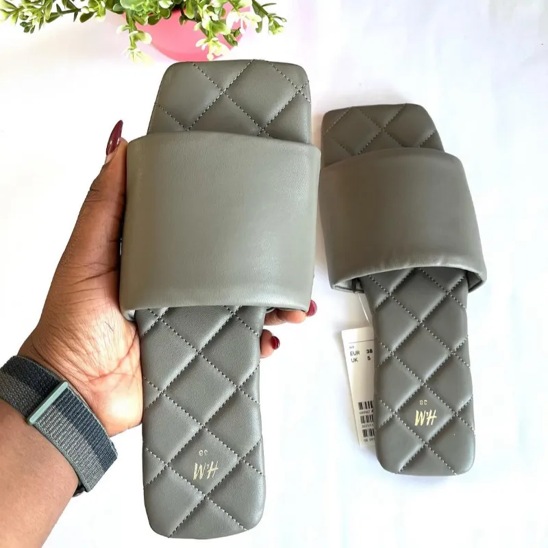 Sandalias grises H&M