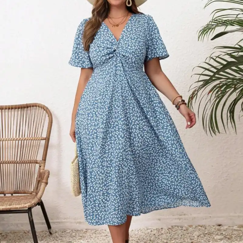 Vestido azul claro de florecitas largo Curvy 