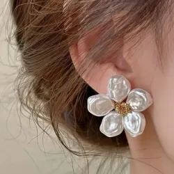 Aretes estilo flor 🌸