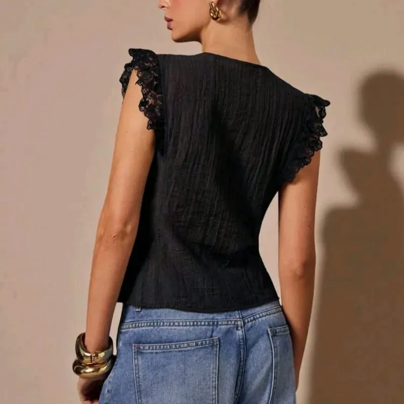 BAE Blusa de encaje negro