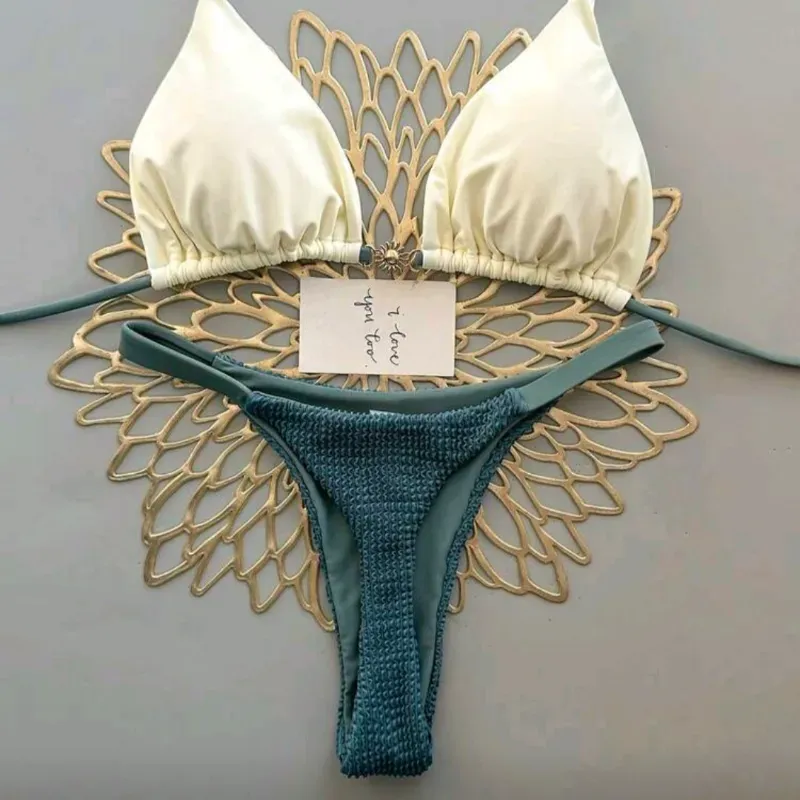 Bikini/ Neblina azul