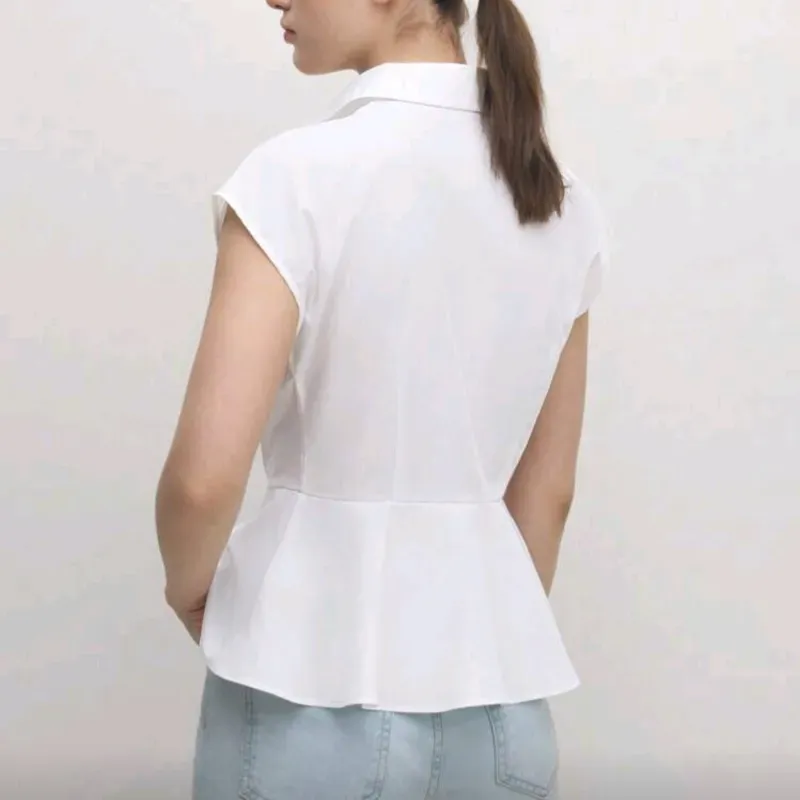 BizChic Blusa de manga corta Blanca
