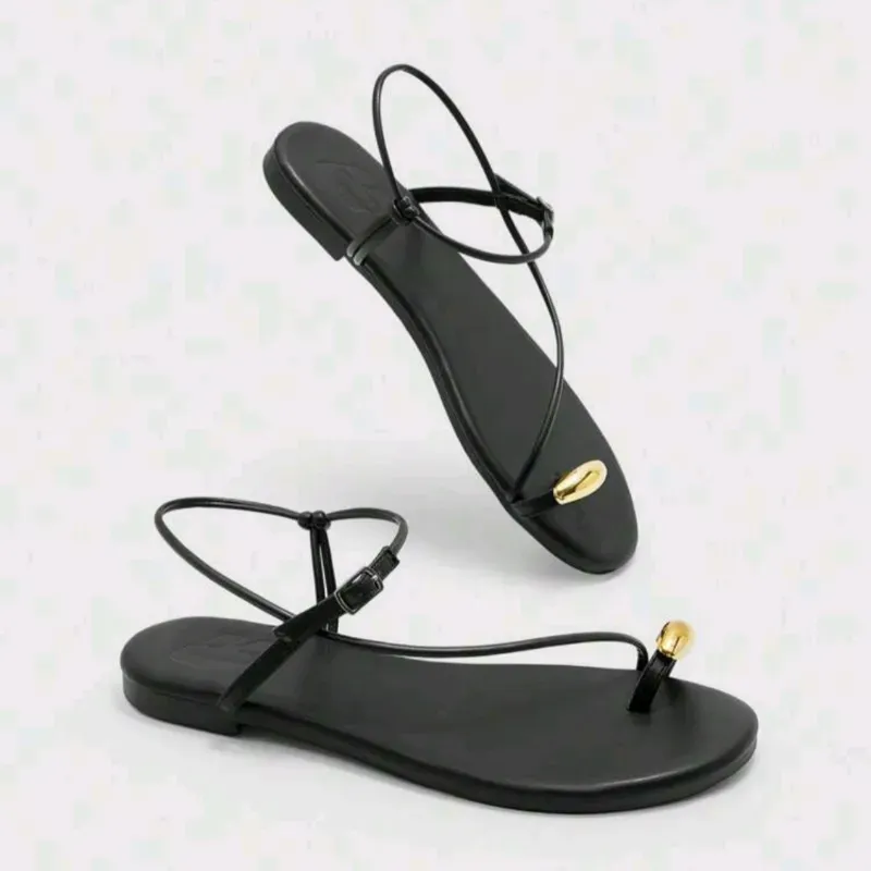 BIZCHIC Sandalias planas/ Negro