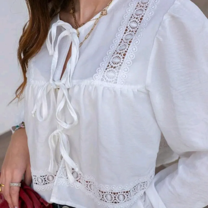 Blusa Blanca Romántica Lazos