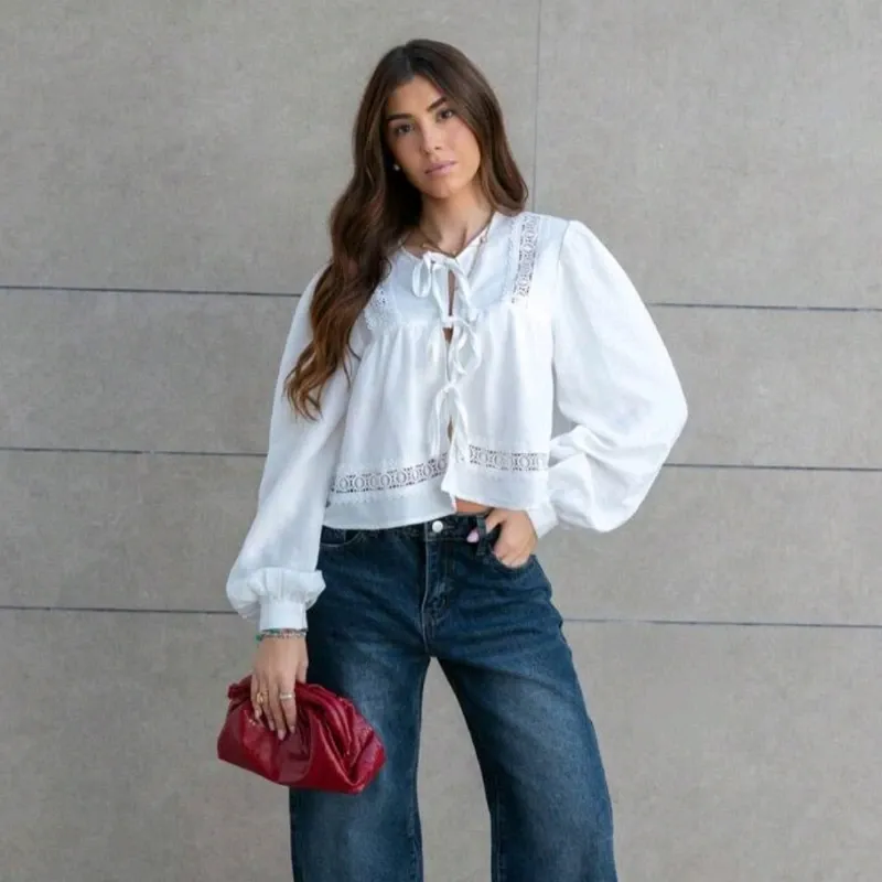 Blusa Blanca Romántica Lazos