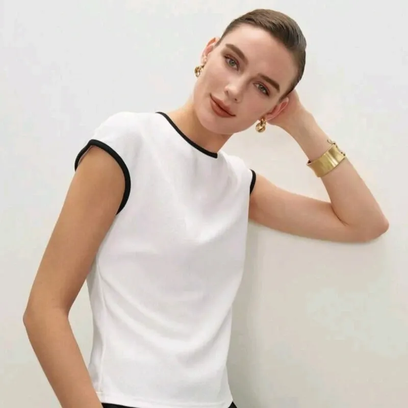 Blusa Chanel Chic