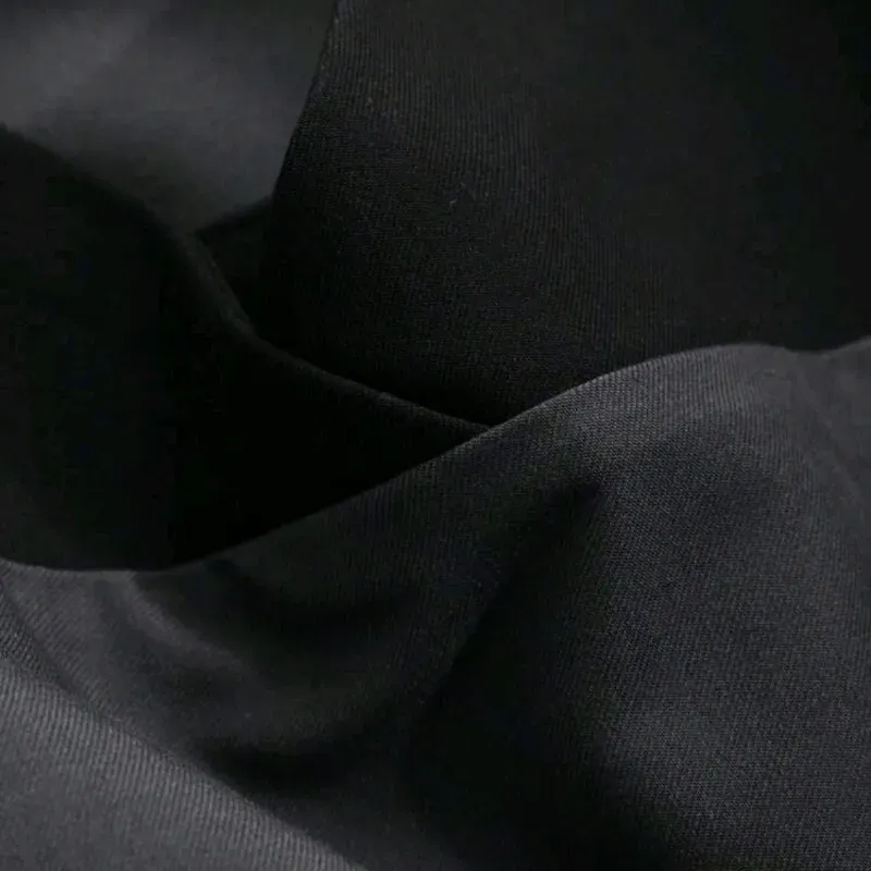 Conjunto asimétrico/ Gris