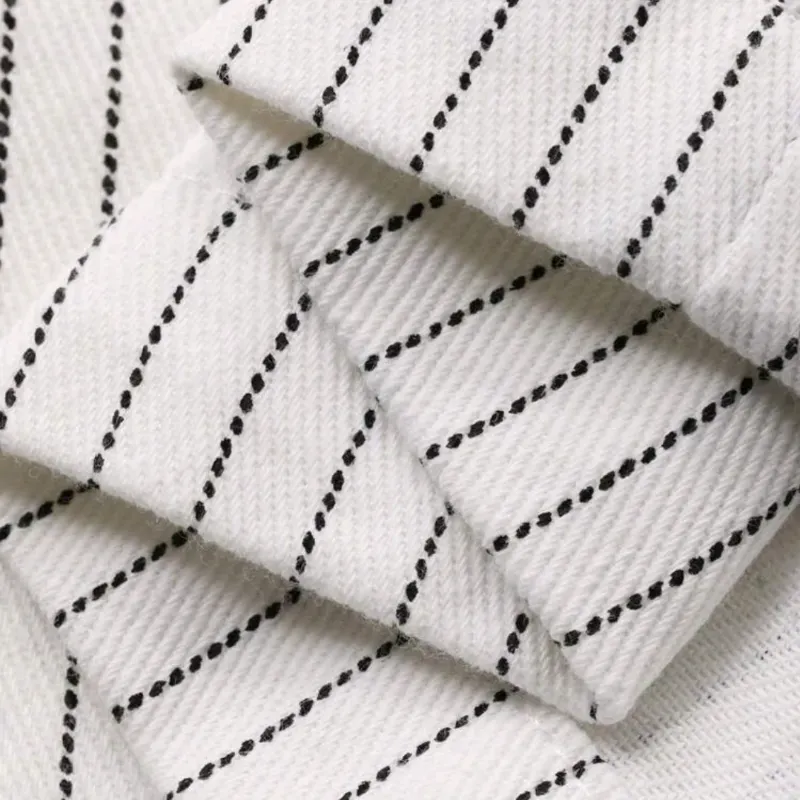 Conjunto de mezclilla a rayas/ Blanco