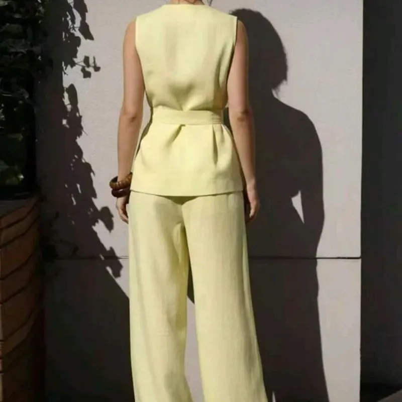 Conjunto elegante/ Amarillo