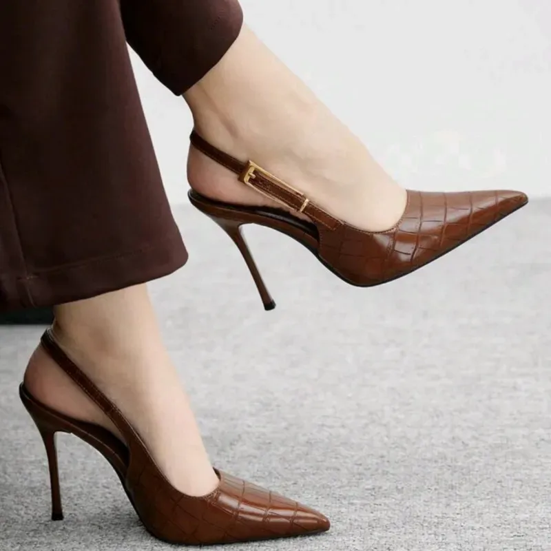 CUCCOO BIZCHIC/ Marrón 